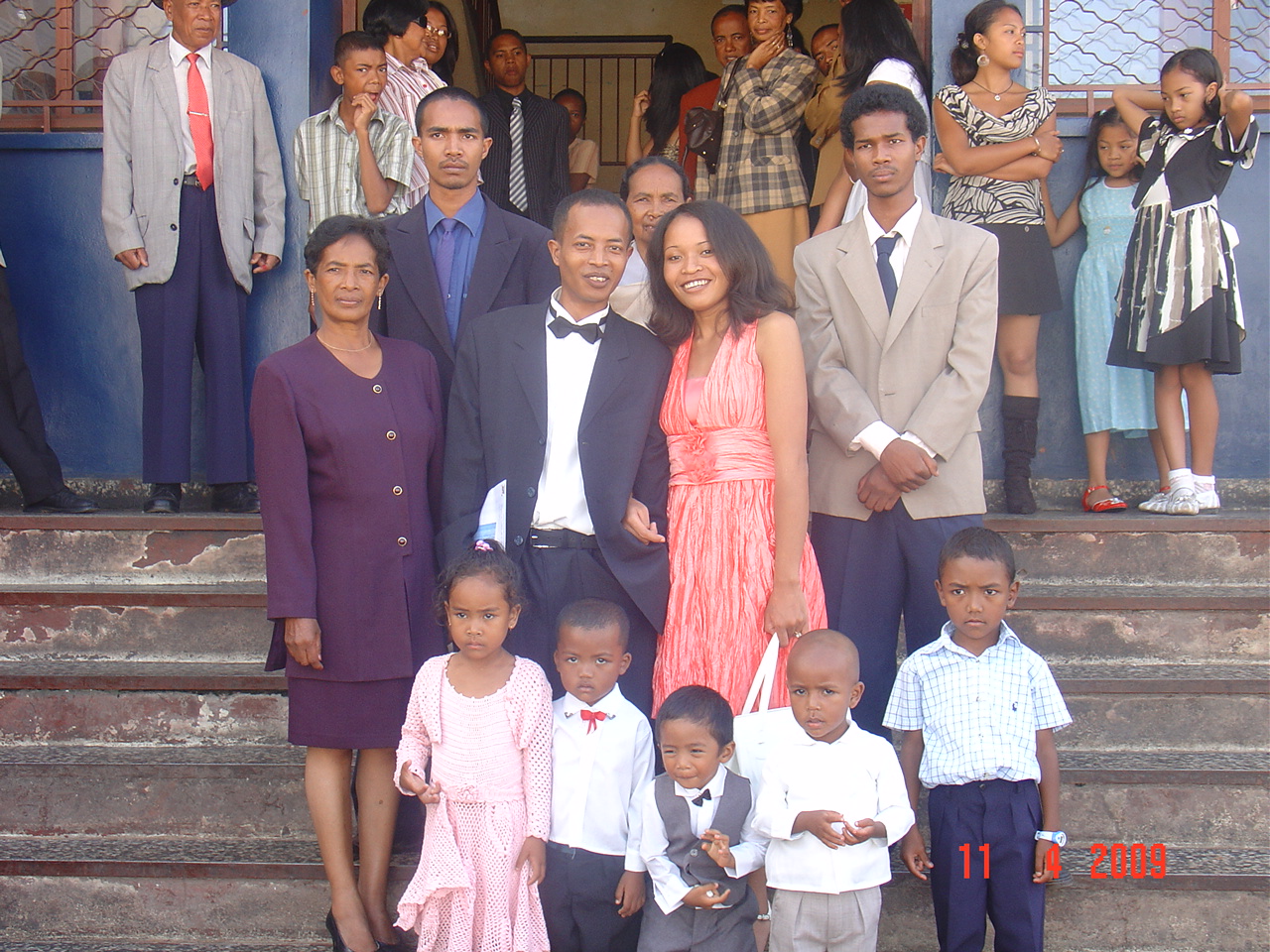 Yves_Mère_2 frères(James-Jackie)_Grand Mère_2009