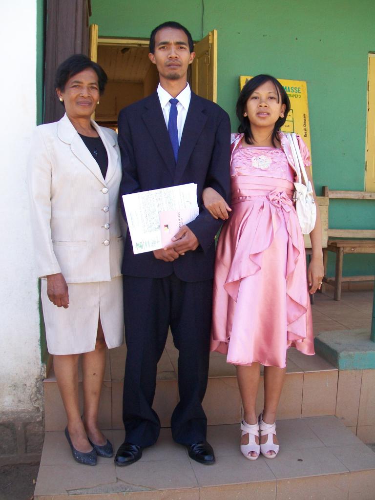 Mère de Yves & Lalaina 2012